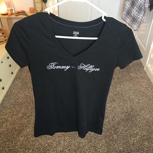 TOMMY HILFIGER v- neck tee shirt!!!!!